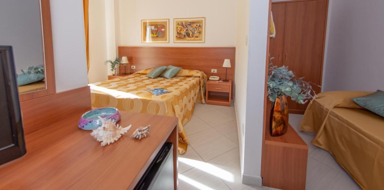 Hotel Solaria Rodi Garganico Kültér fotó